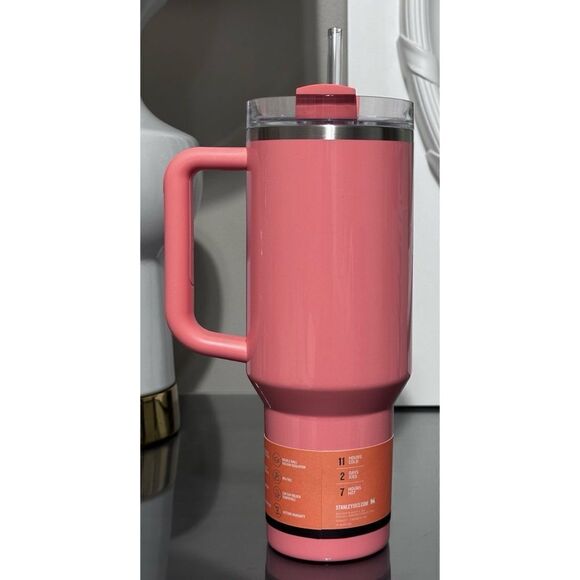 Stanley X e.l.f. Quencher H2.0 FlowState Tumbler 40oz, CORAL FIXATION - Picture 2 of 4